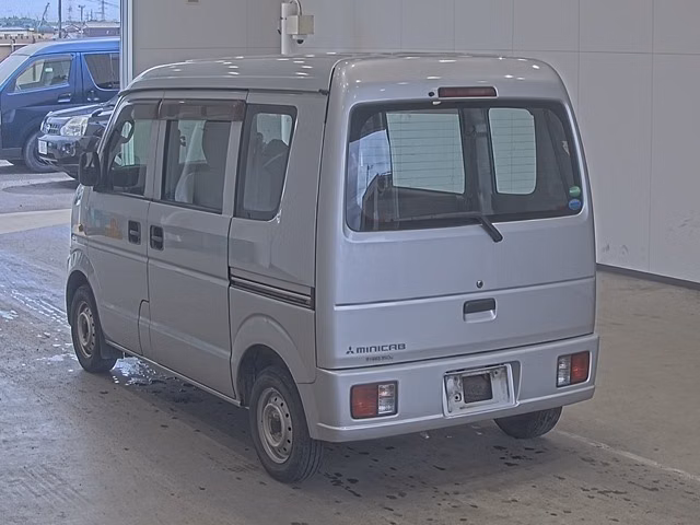 MITSUBISHI MINICAB