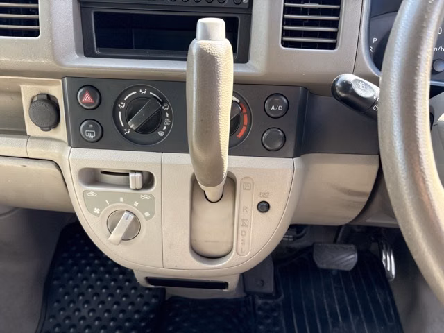 MITSUBISHI MINICAB