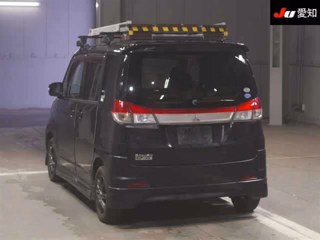 MITSUBISHI DELICA D:2