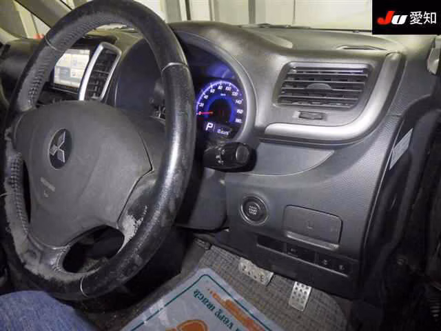 MITSUBISHI DELICA D:2
