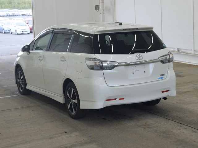 TOYOTA WISH