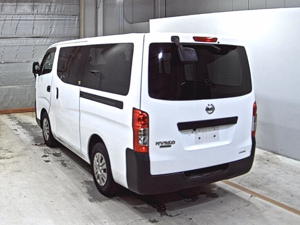 NISSAN NV350 CARAVAN
