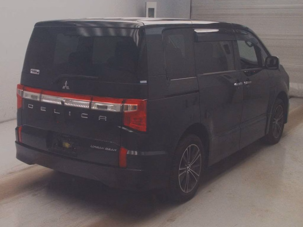 MITSUBISHI DELICA D:5