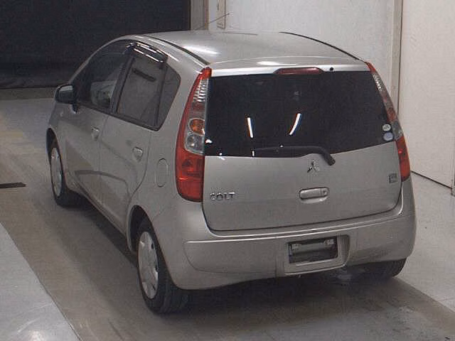 MITSUBISHI COLT