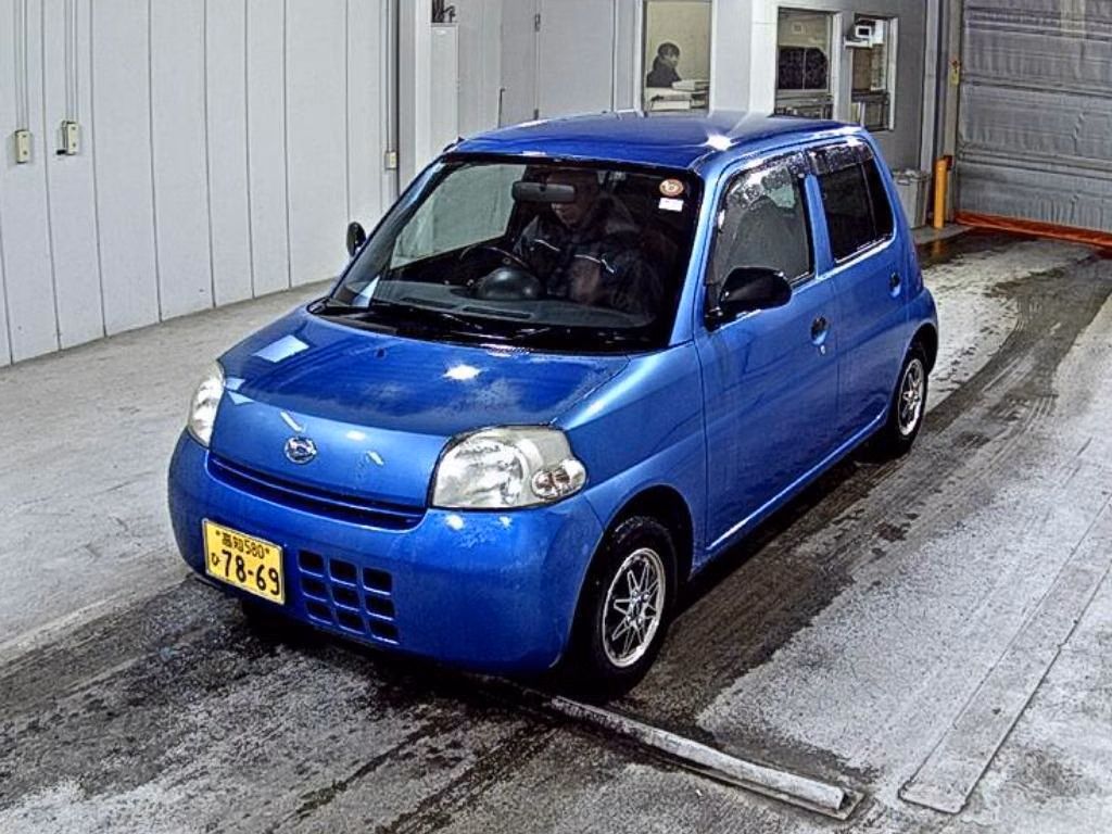 DAIHATSU ESSE
