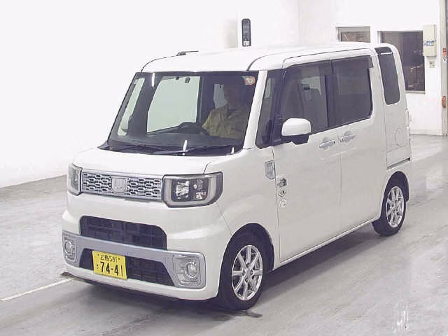 DAIHATSU WAKE