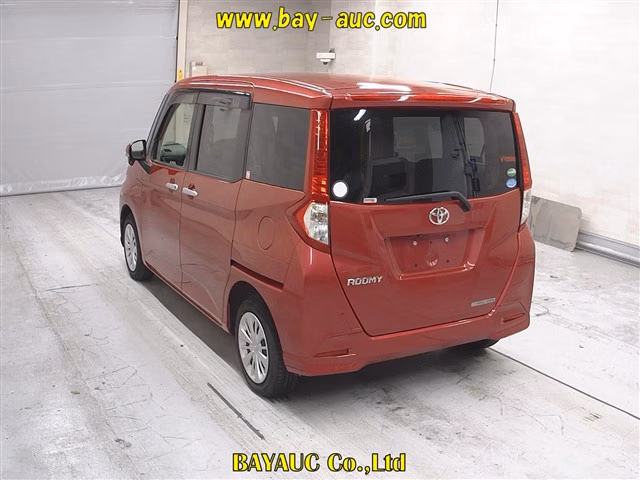 TOYOTA ROOMY