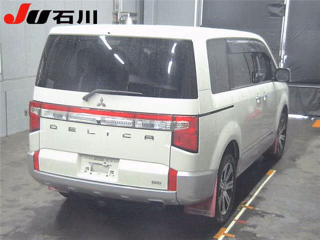 MITSUBISHI DELICA D:5