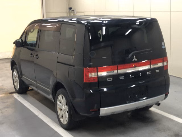 MITSUBISHI DELICA D:5