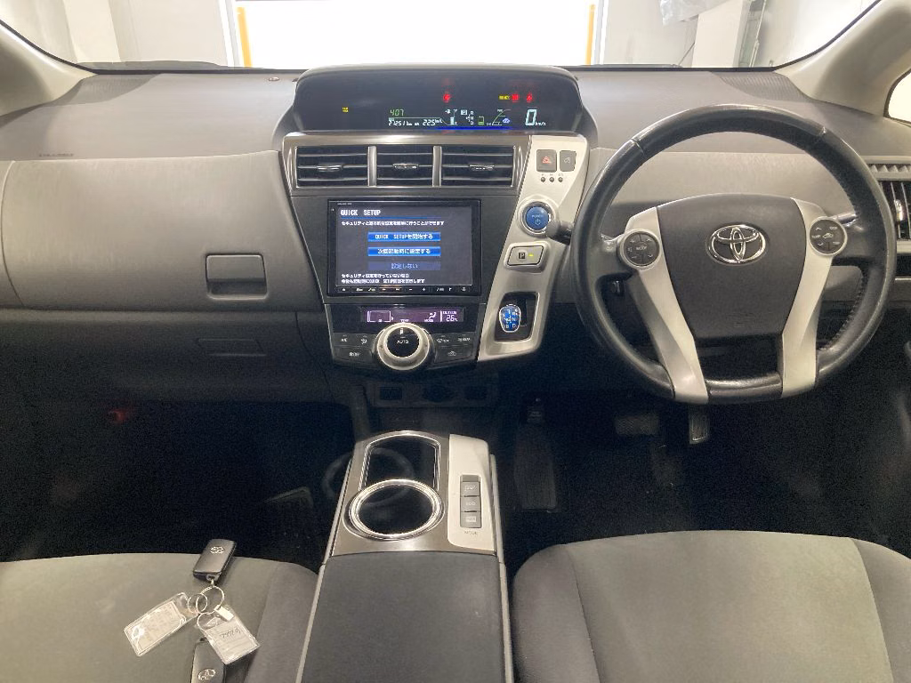 TOYOTA PRIUS ALPHA
