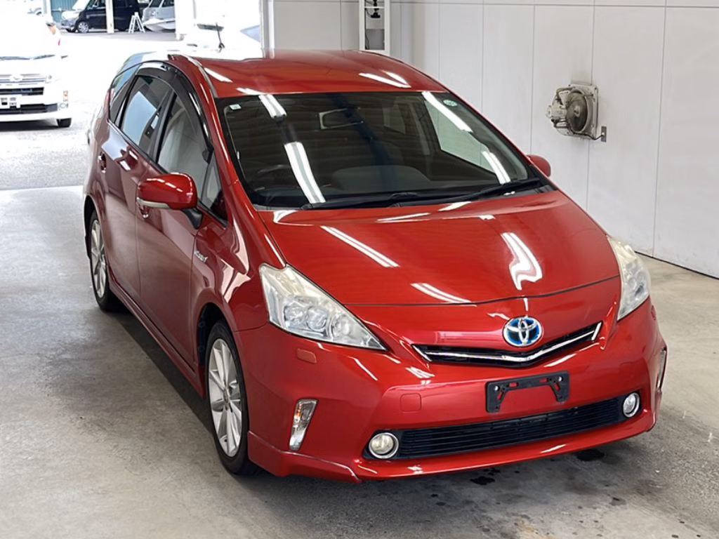TOYOTA PRIUS ALPHA