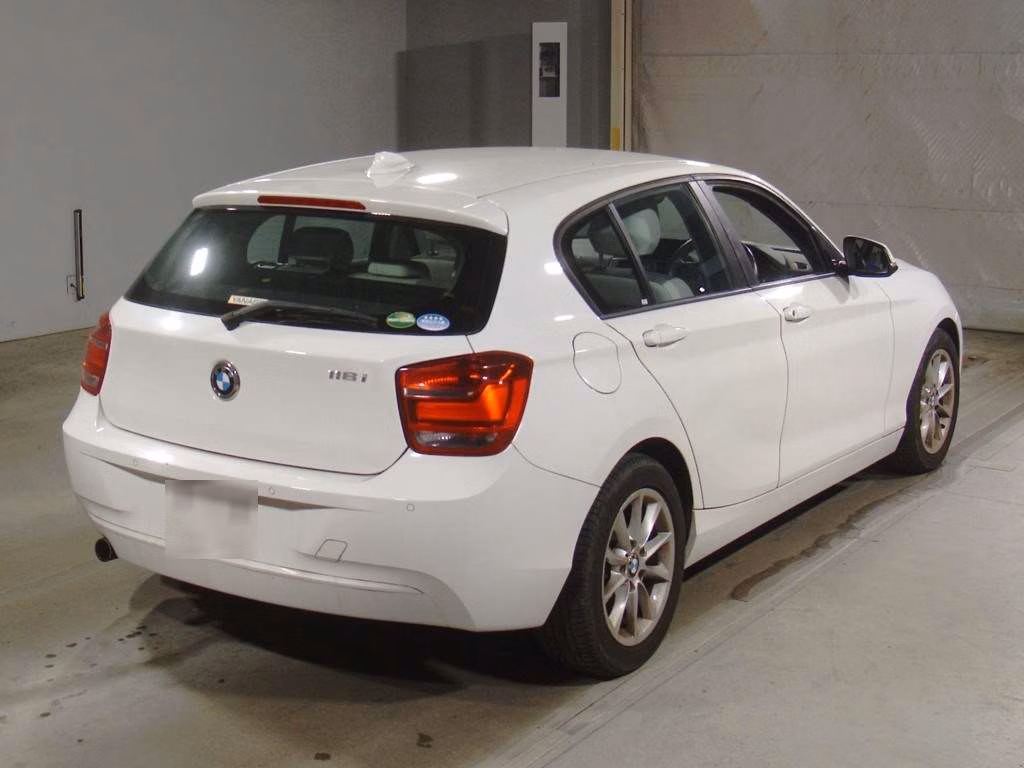 BMW 1-SERIES
