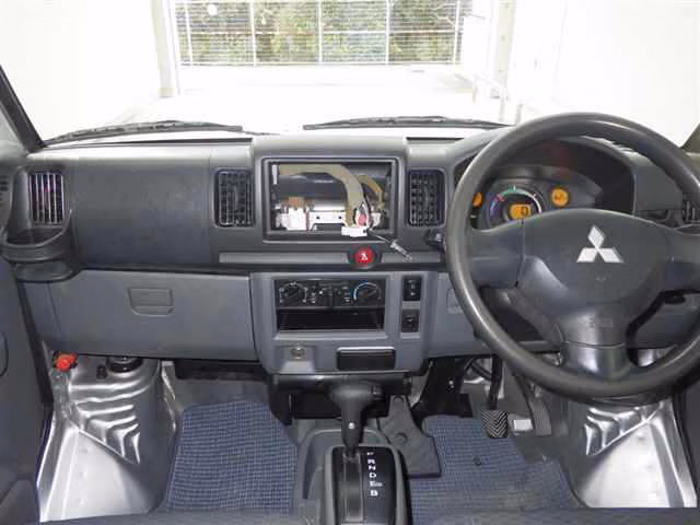 MITSUBISHI MINICAB MIEV