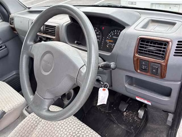 NISSAN CLIPPER