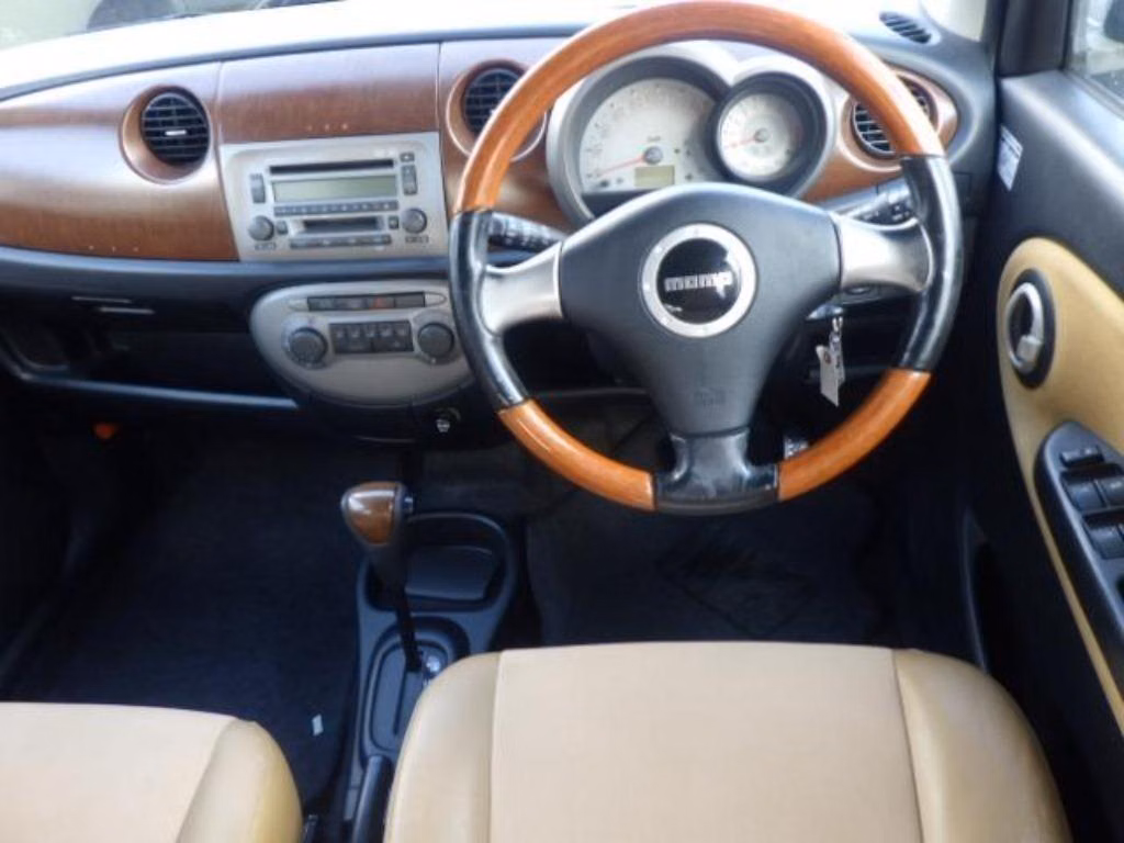 DAIHATSU MIRA GINO