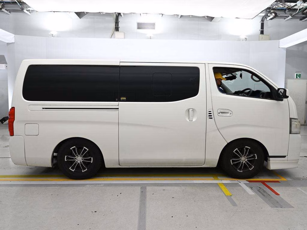 NISSAN NV350 CARAVAN