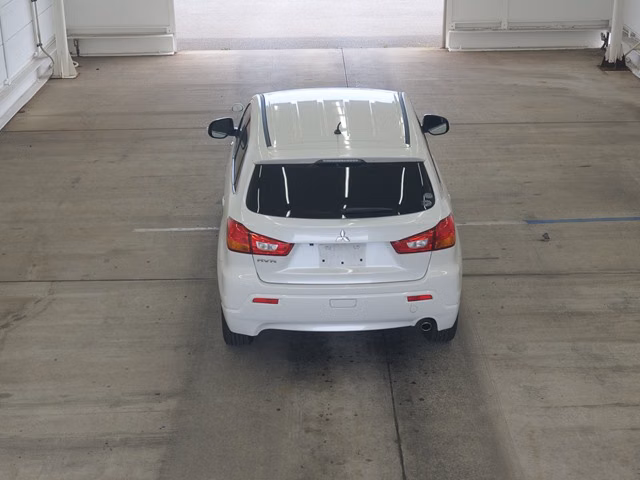 MITSUBISHI RVR