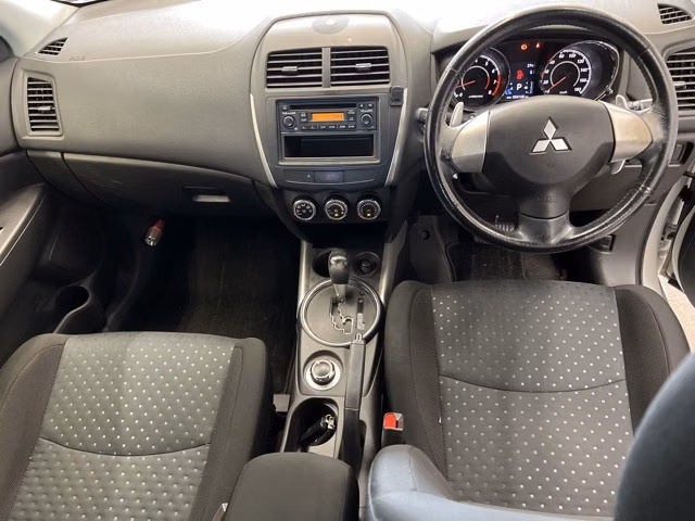 MITSUBISHI RVR