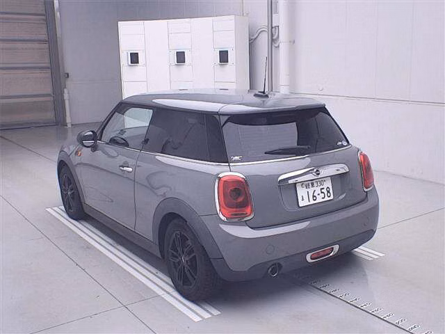 MINI HATCH