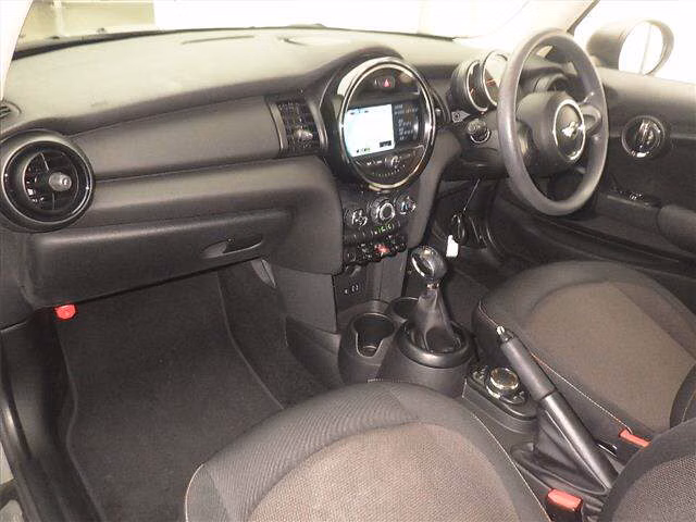 MINI HATCH