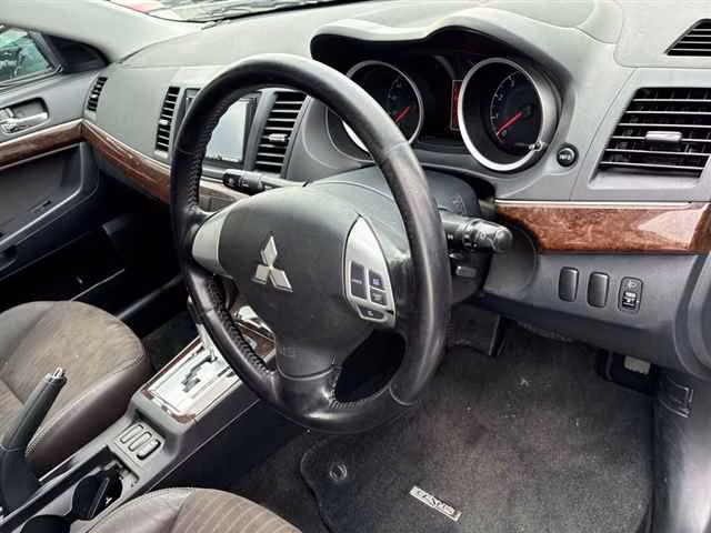 MITSUBISHI GALANT FORTIS