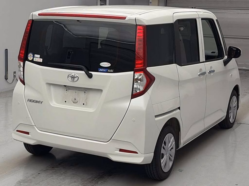 TOYOTA ROOMY