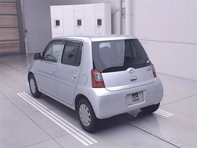 DAIHATSU ESSE
