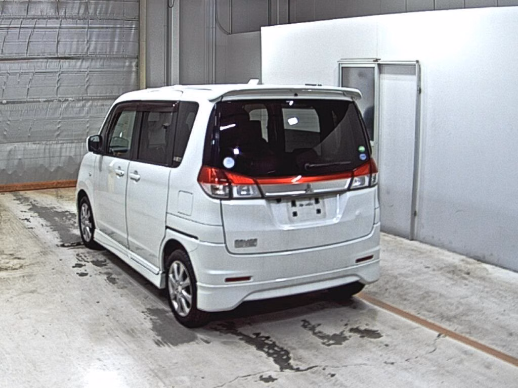 MITSUBISHI DELICA D:2