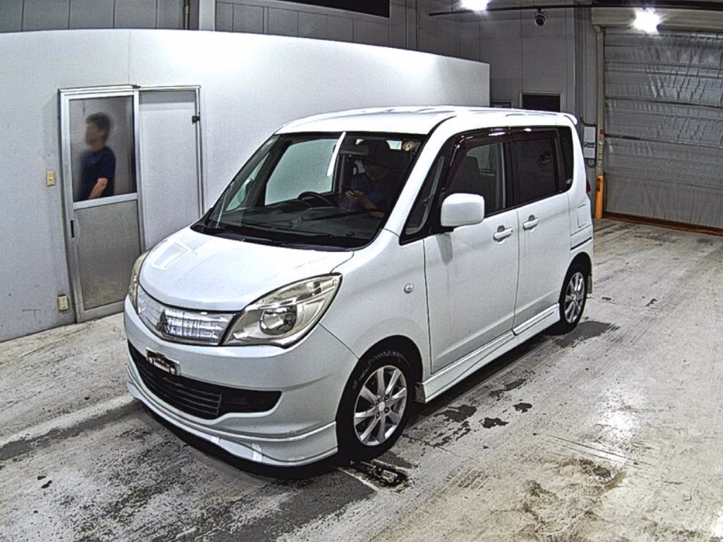 MITSUBISHI DELICA D:2