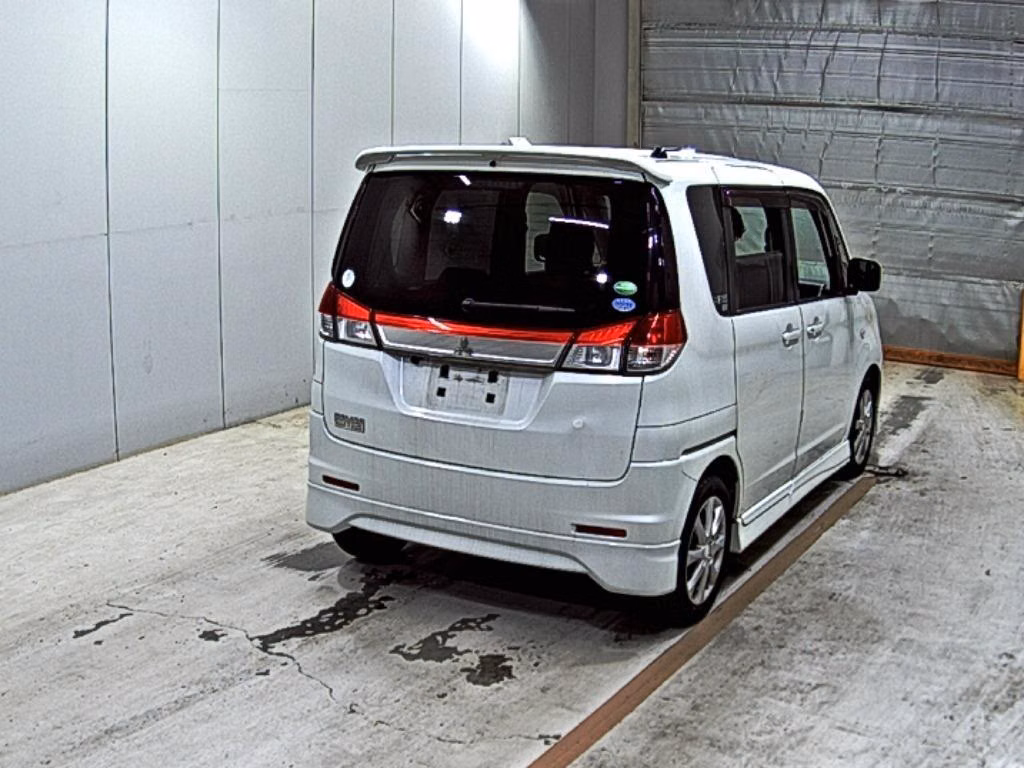 MITSUBISHI DELICA D:2