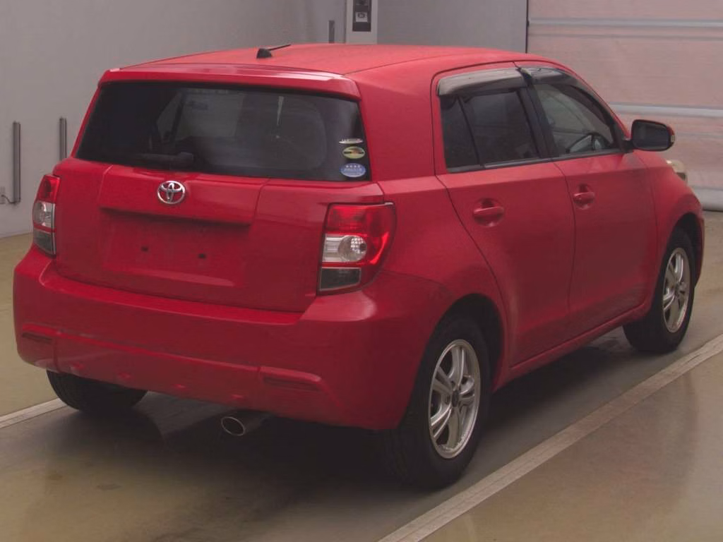 TOYOTA IST