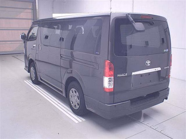 TOYOTA REGIUS ACE