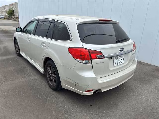 SUBARU LEGACY