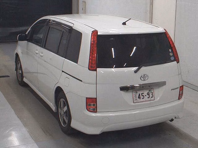 TOYOTA ISIS