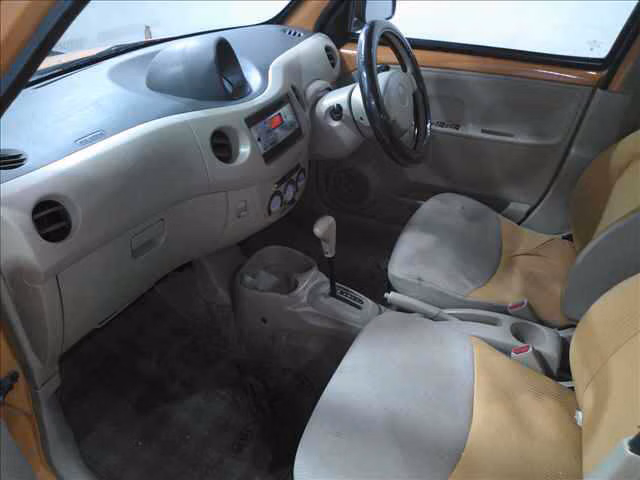 DAIHATSU ESSE