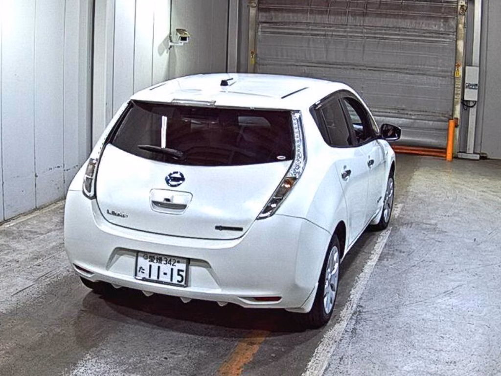 NISSAN LEAF
