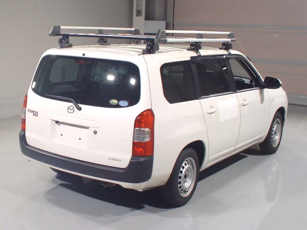 MAZDA FAMILIA