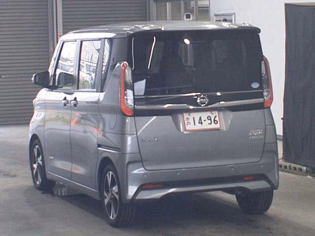 NISSAN ROOX