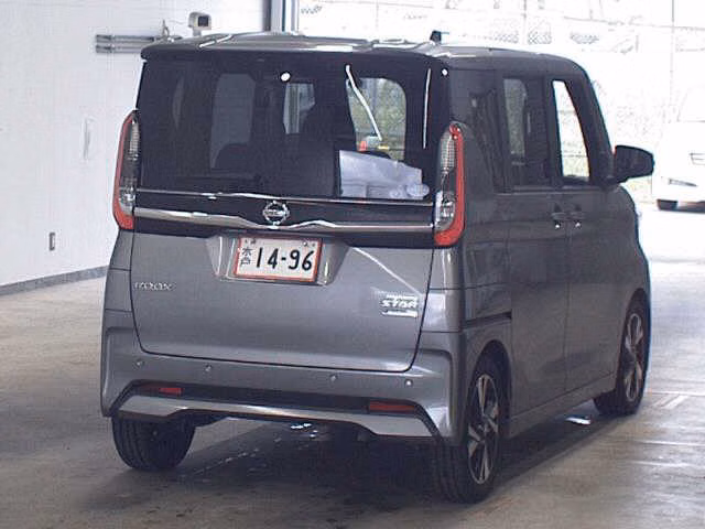 NISSAN ROOX