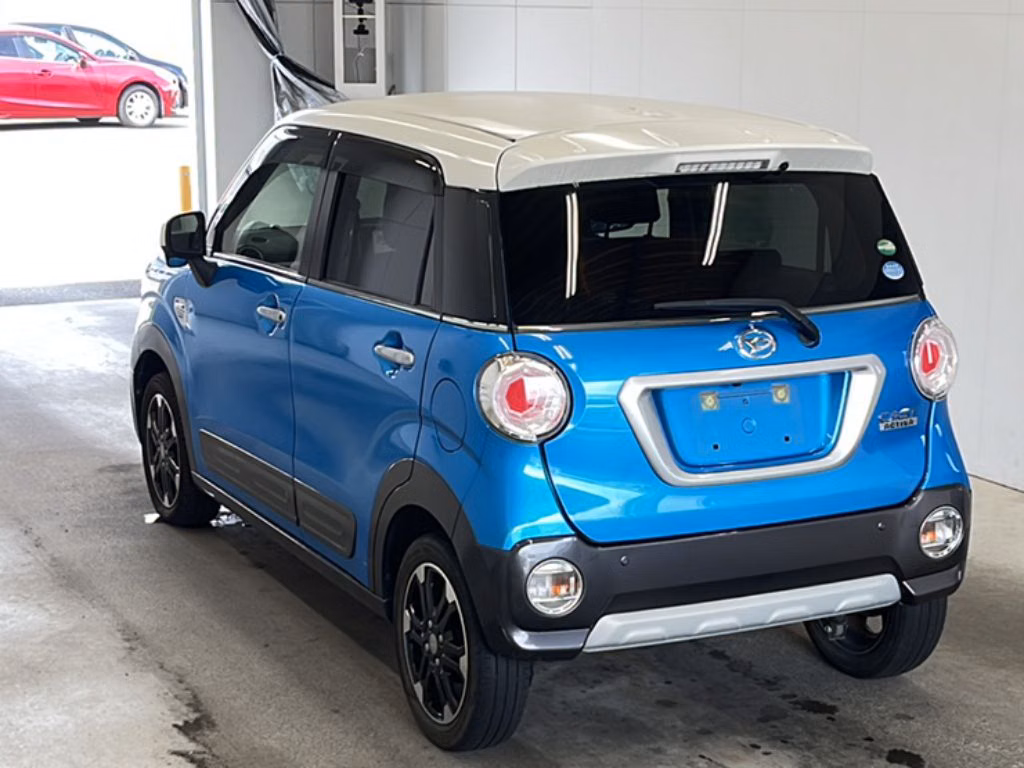 DAIHATSU CAST