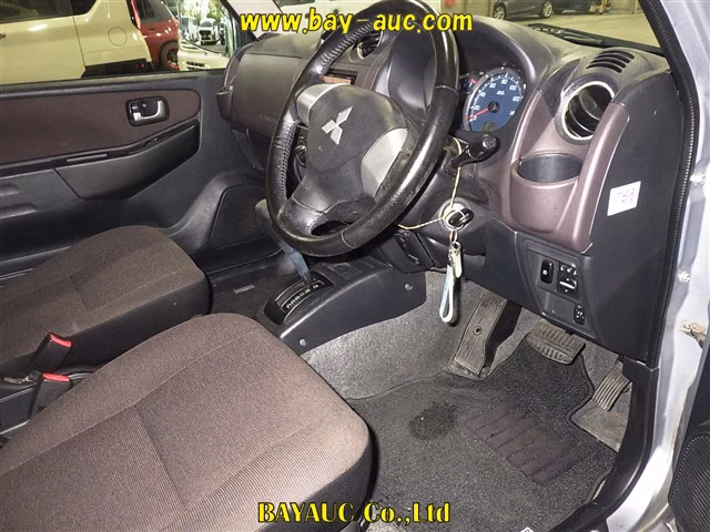 MITSUBISHI PAJERO MINI