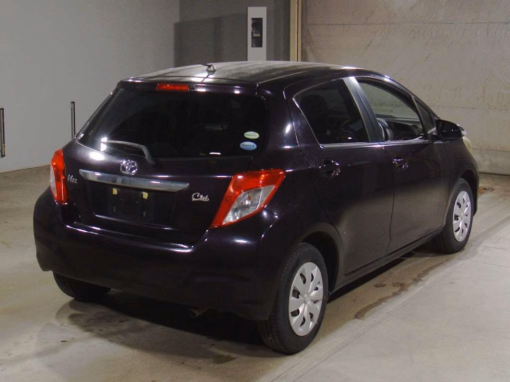 TOYOTA VITZ