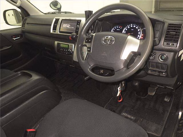 TOYOTA REGIUS ACE