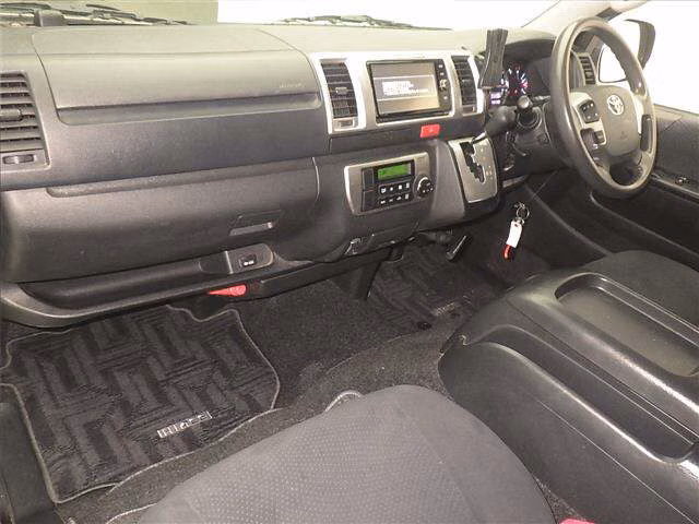 TOYOTA REGIUS ACE
