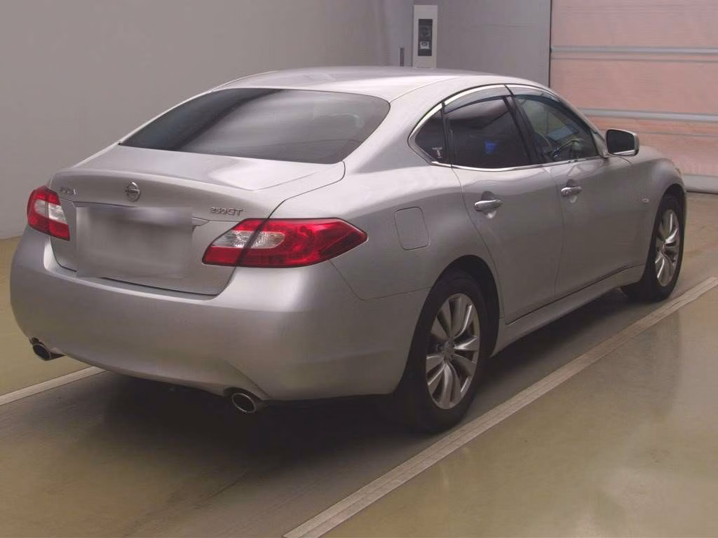 NISSAN FUGA