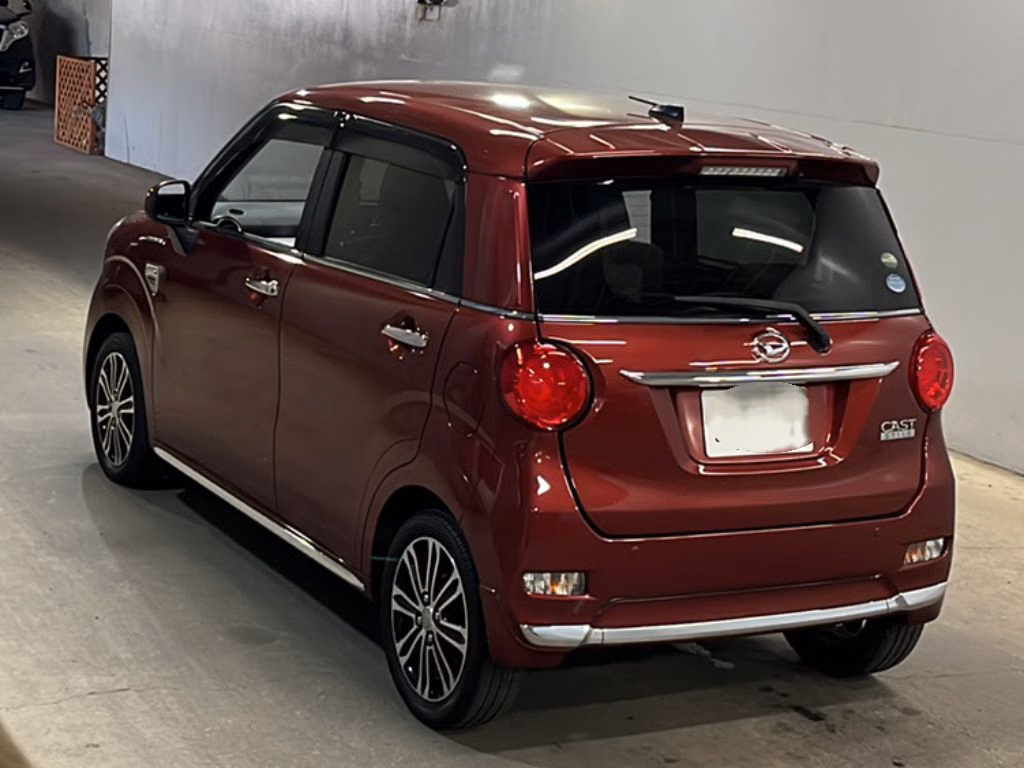 DAIHATSU CAST