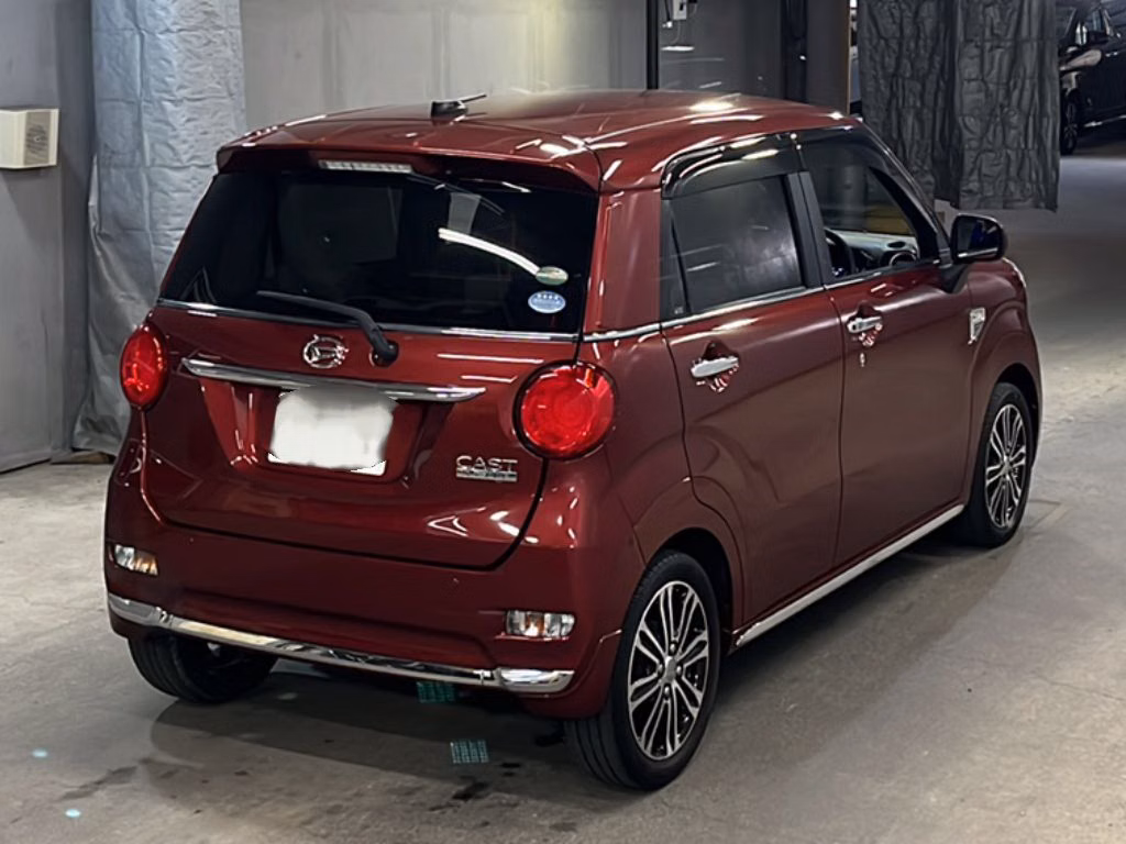 DAIHATSU CAST