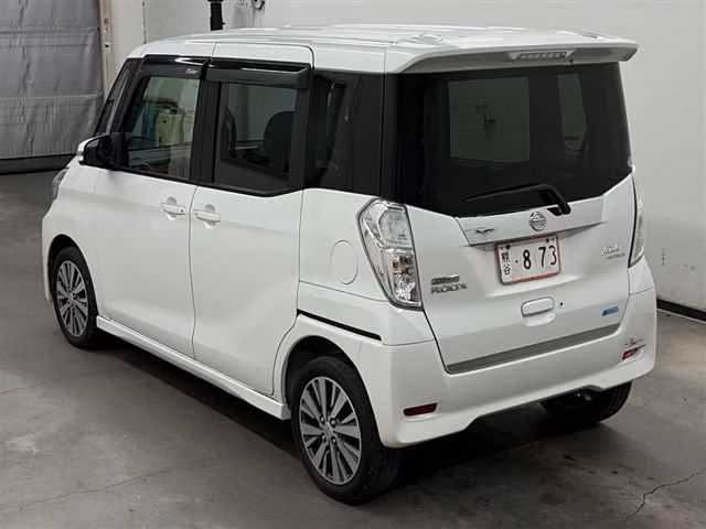 NISSAN DAYZ ROOX
