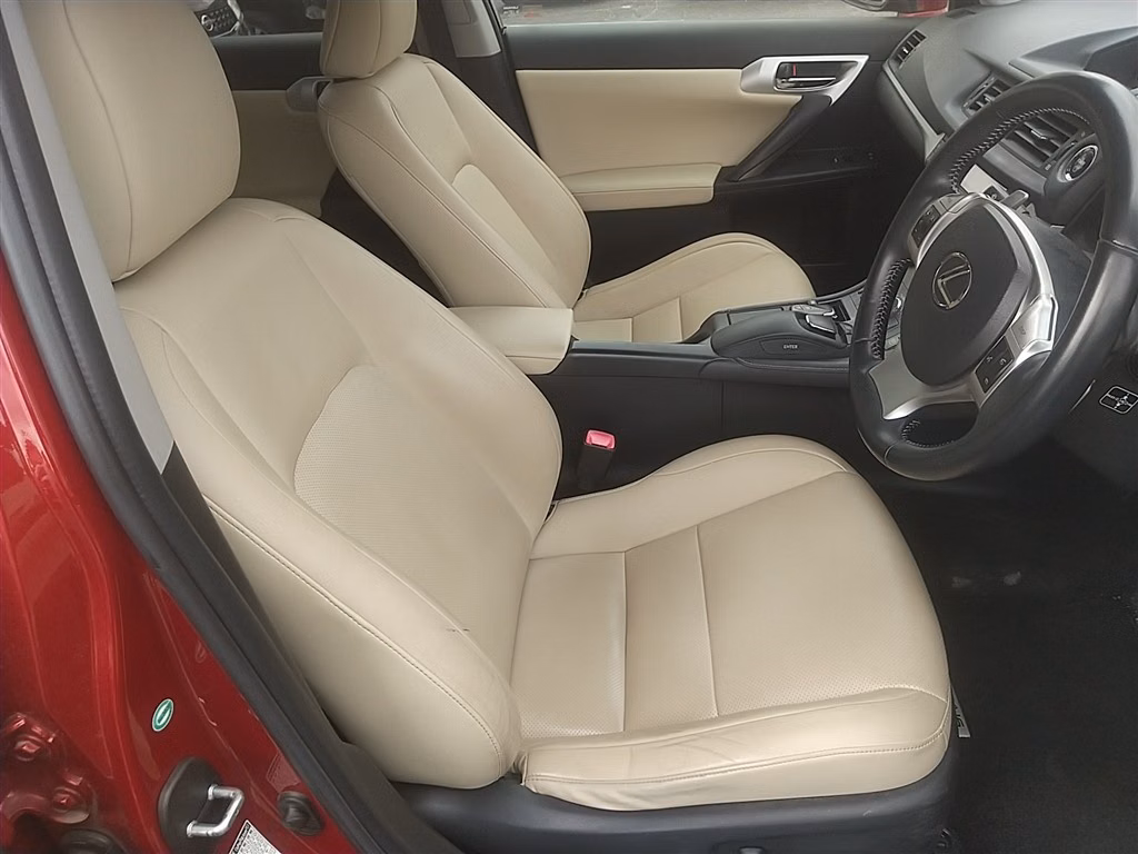 LEXUS CT200H