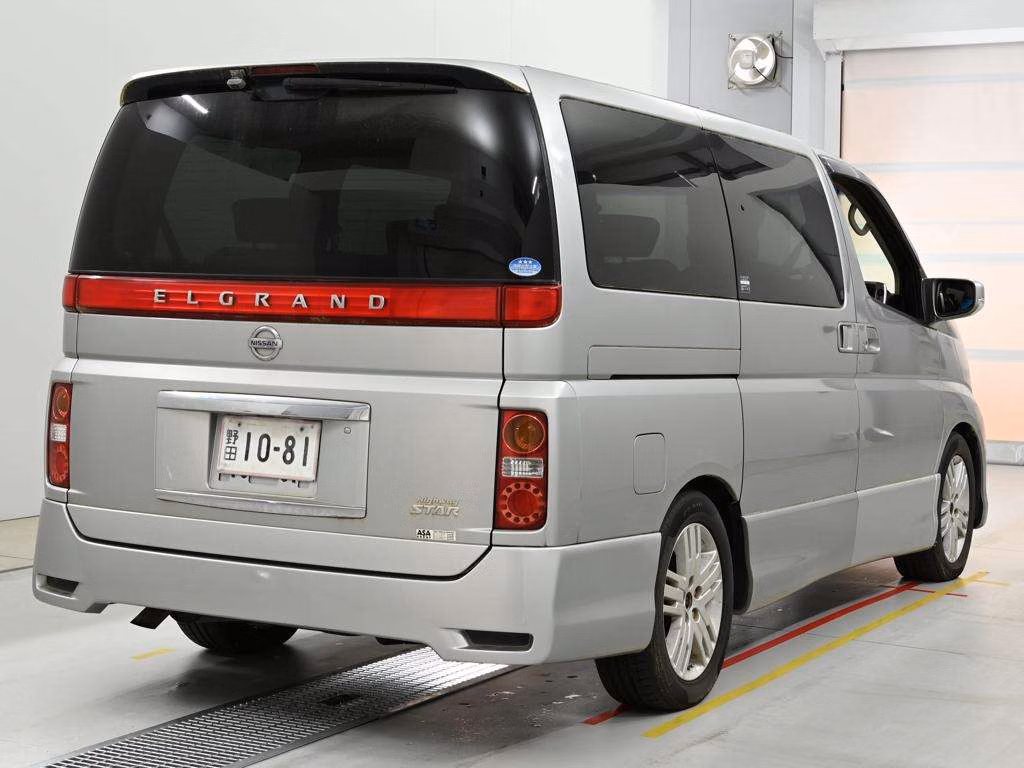 NISSAN ELGRAND